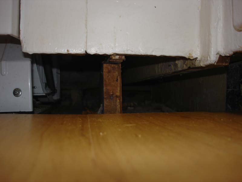 UNDER_CABINET